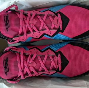 Nike LeBron XVIII Low basketball sneakers, 10.5